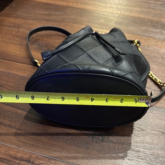 Tory Burch Pre Owned Black Fleming Soft Leather Bucket Bag with short/long strap - Picture 11 of 14